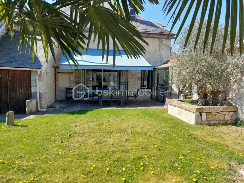 Maison en pierre - 228 m² - 8 pièces