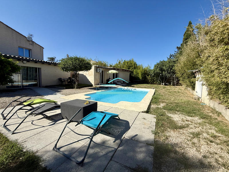 Propriété - 336 m² - 10 pièces