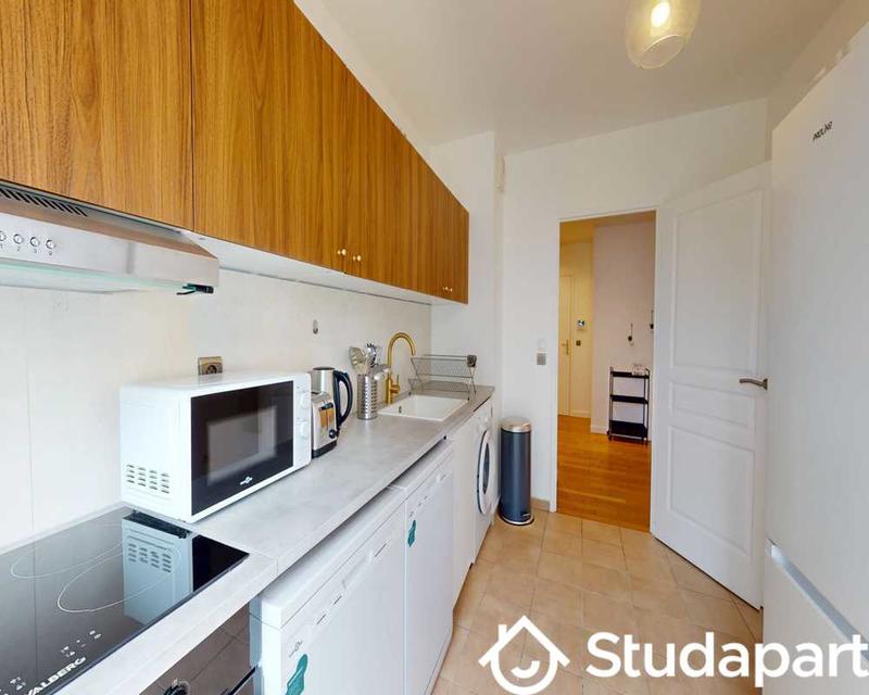 Chambre - 130 m² - 1 pièce