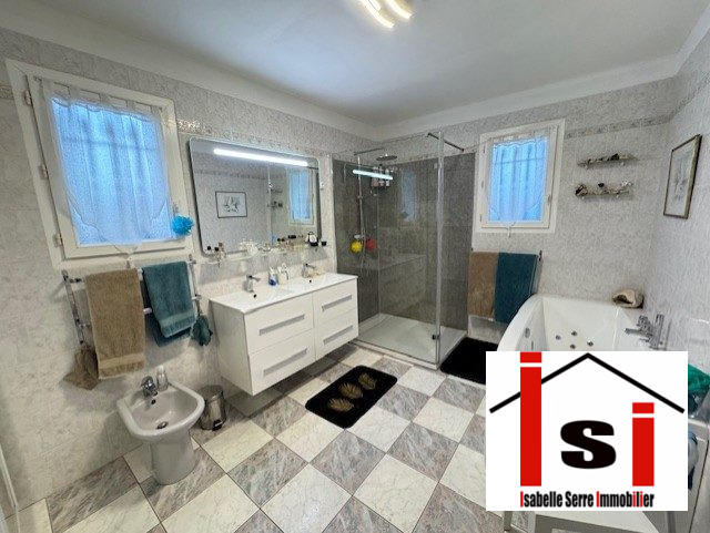 Villa - 150 m² - 7 pièces