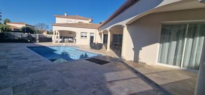 Villa - 291 m² - 7 pièces