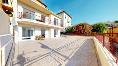 Maison - 167 m² - 9 pièces