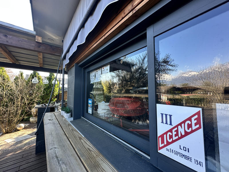 Local commercial - 400 m² - 10 pièces