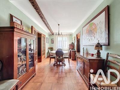 Maison - 260 m² - 8 pièces