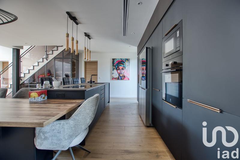 Maison de maîtres - 180 m² - 7 pièces