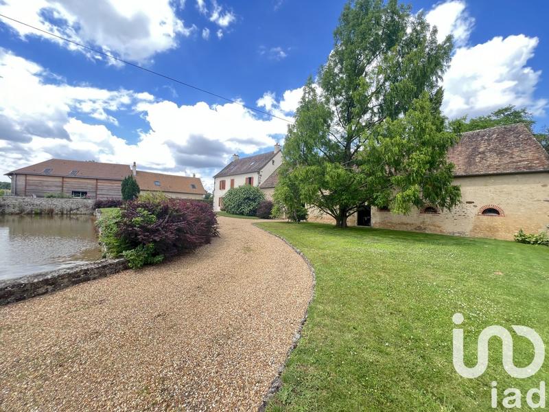 Maison - 275 m² - 10 pièces