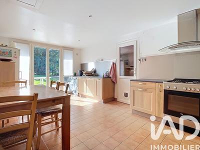 Maison - 121 m² - 7 pièces