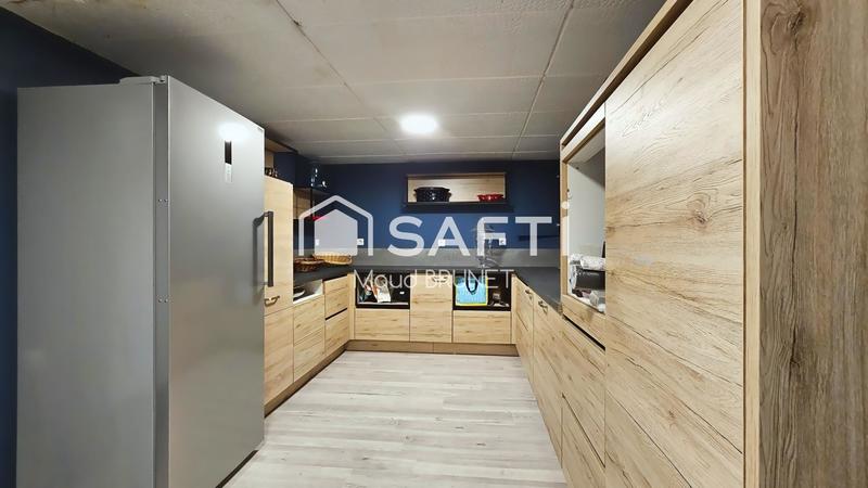 Maison - 265 m² - 8 pièces