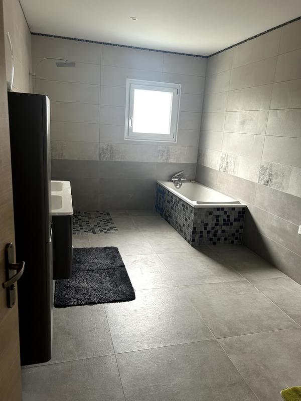 Maison - 168 m² - 5 pièces