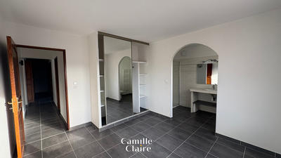 Appartement - 120 m² - 5 pièces