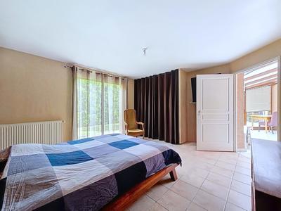 Maison - 160 m² - 7 pièces