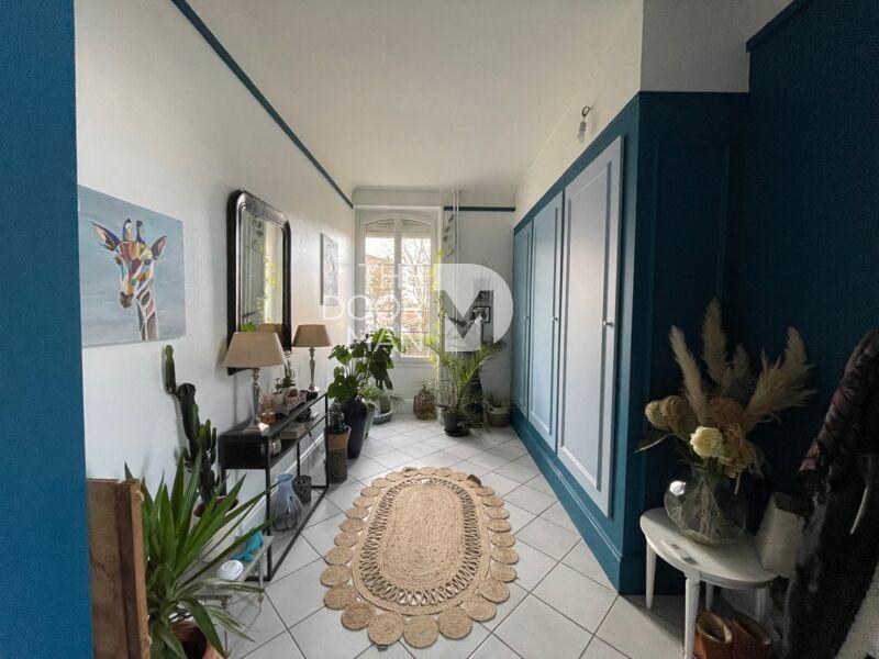 Demeure - 192 m² - 5 pièces