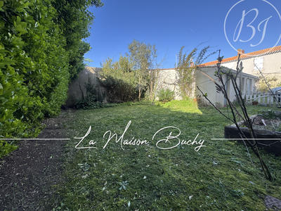 Maison - 295 m² - 11 pièces