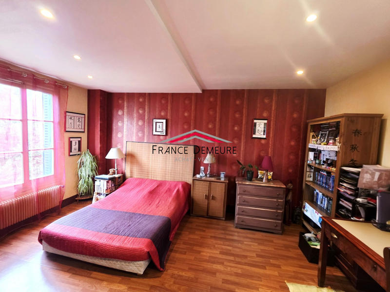 Maison - 130 m² - 7 pièces