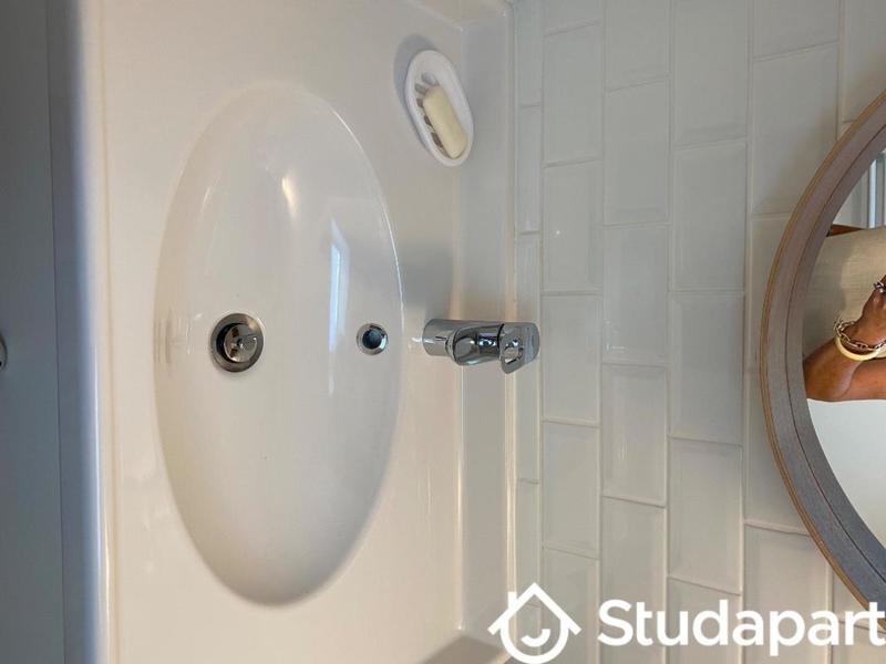 Chambre - 120 m² - 1 pièce