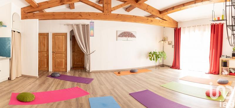 Maison - 322 m² - 11 pièces