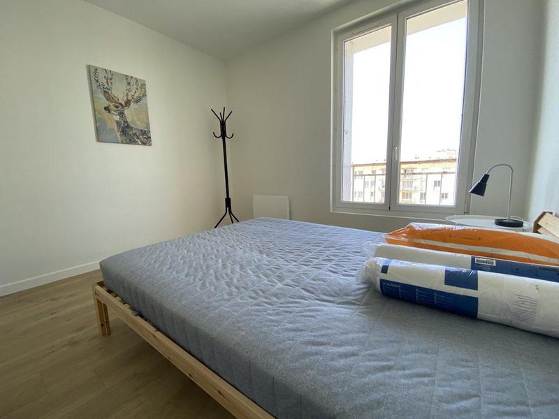 Appartement - 64 m² - 5 pièces