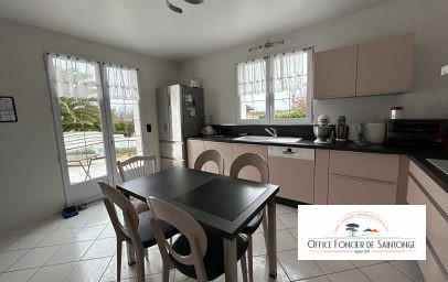 Maison - 222 m² - 7 pièces