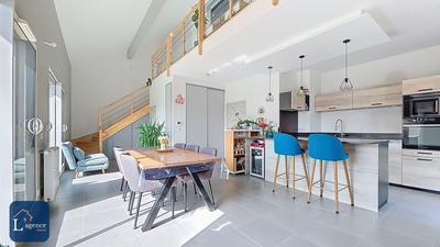 Duplex - 121 m² - 4 pièces