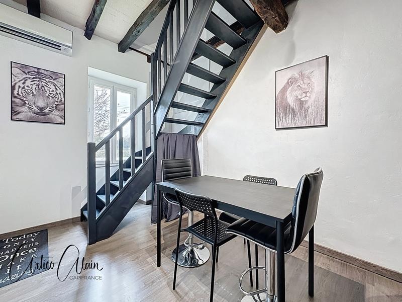 Maison - 271 m² - 9 pièces