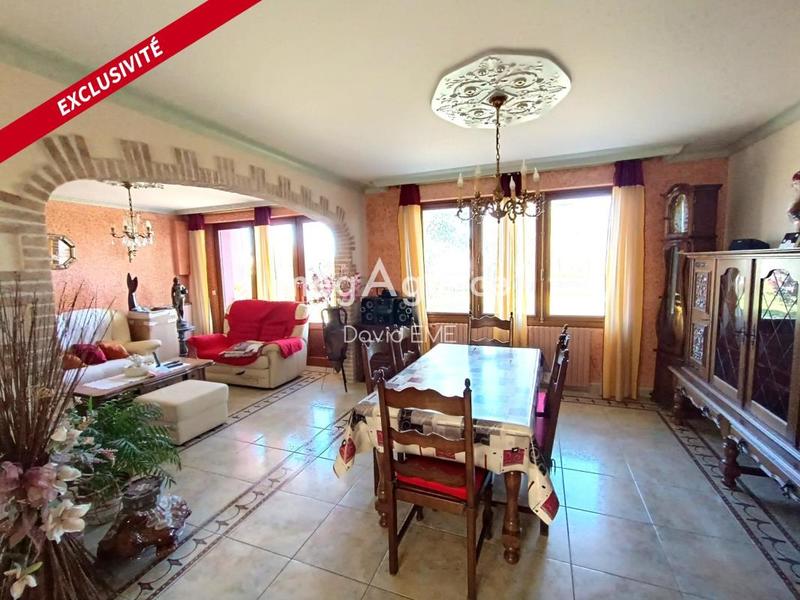 Maison traditionnelle - 172 m² - 9 pièces