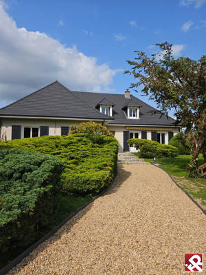 Maison - 320 m² - 7 pièces