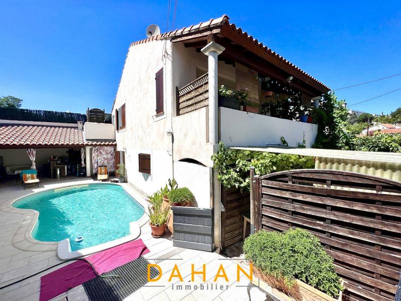 Villa - 255 m² - 6 pièces