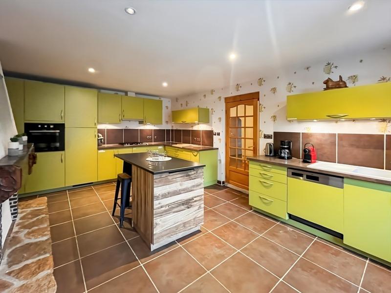 Maison - 166 m² - 7 pièces