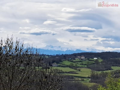 Maison - 260 m² - 9 pièces