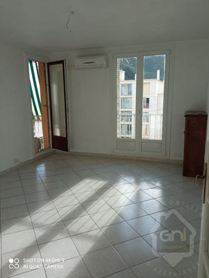 Appartement - 90 m² - 4 pièces