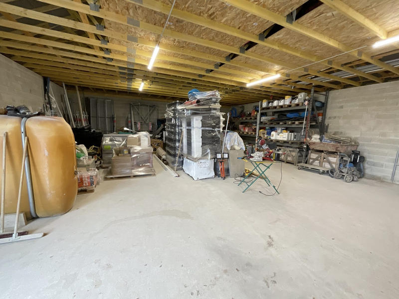 Local d'activités - 204 m² - 2 pièces