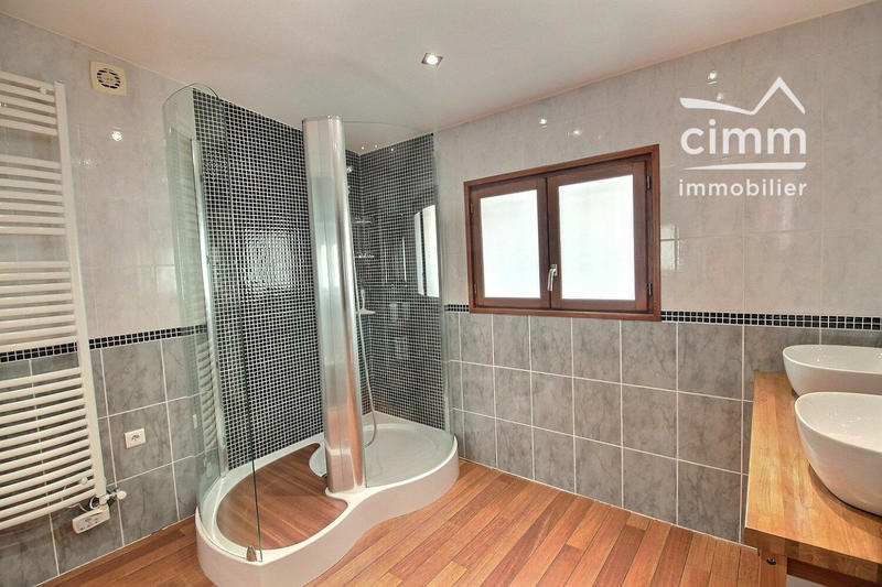 Villa - 140 m² - 4 pièces