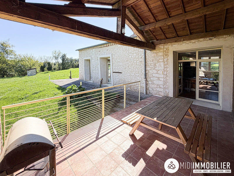 Maison - 239 m² - 7 pièces