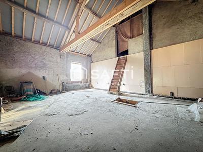 Maison - 92 m² - 5 pièces