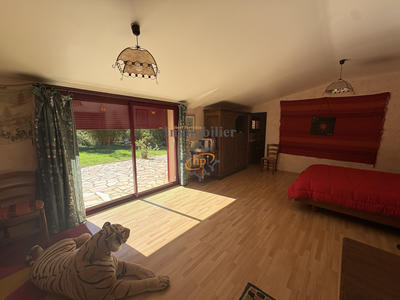 Maison - 284 m² - 7 pièces