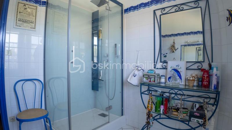 Propriété - 283 m² - 7 pièces