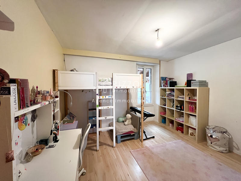 Appartement - 125 m² - 6 pièces