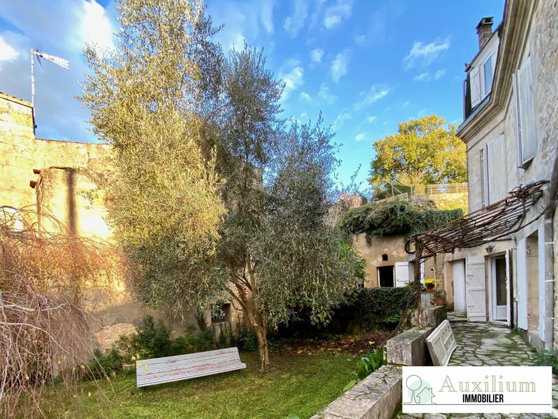 Maison ancienne - 218 m² - 6 pièces