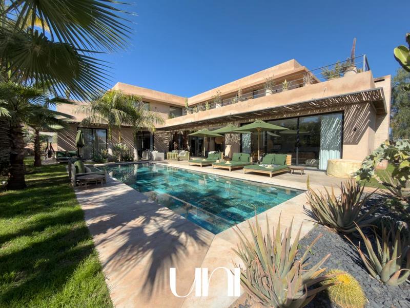 Villa - 640 m² - 11 pièces