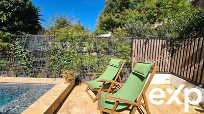 Maison traditionnelle - 260 m² - 10 pièces