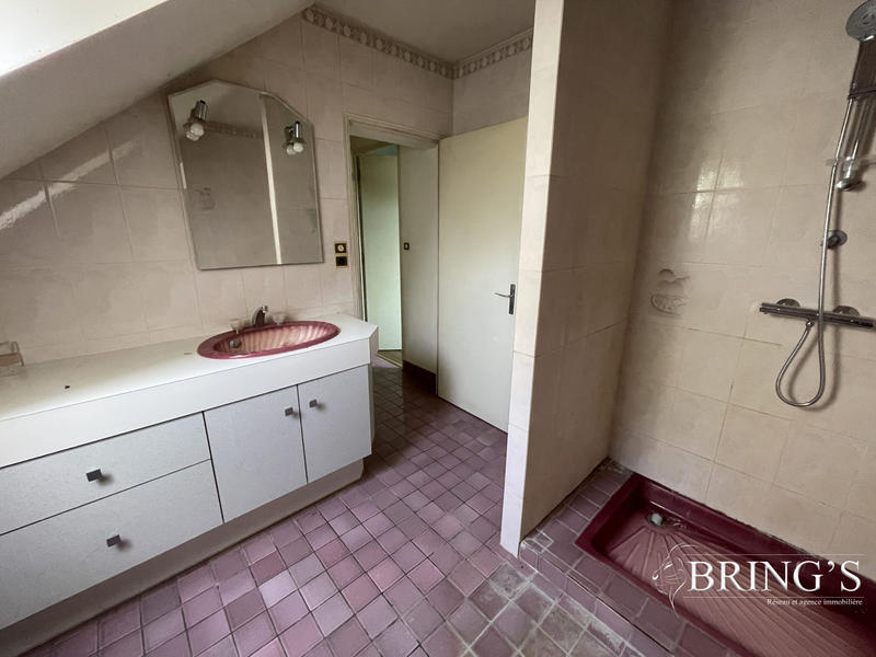 Maison - 186 m² - 7 pièces