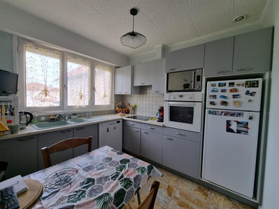 Maison - 80 m² - 5 pièces