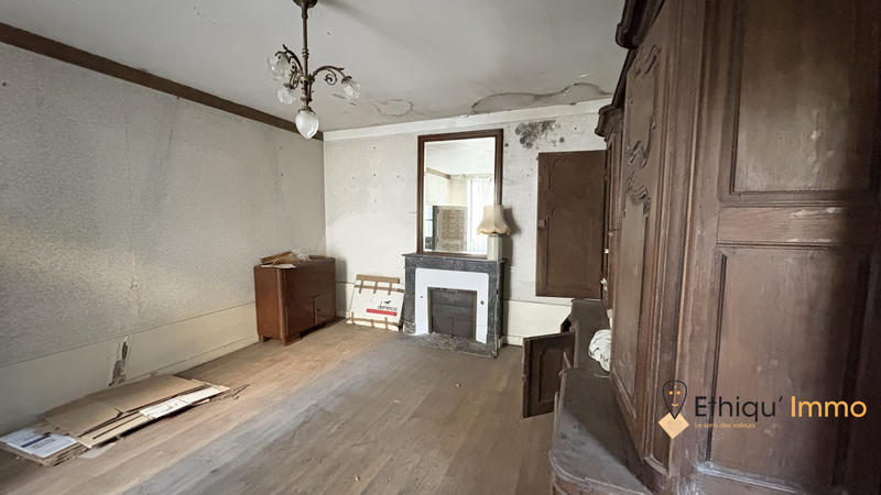 Maison - 202 m² - 8 pièces