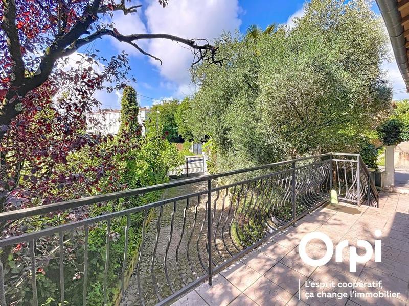 Maison - 104 m² - 4 pièces