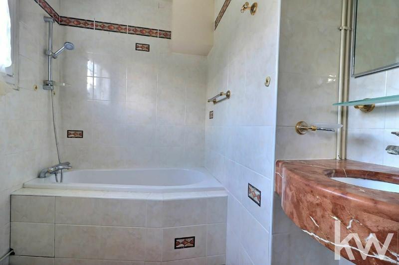 Maison - 164 m² - 8 pièces