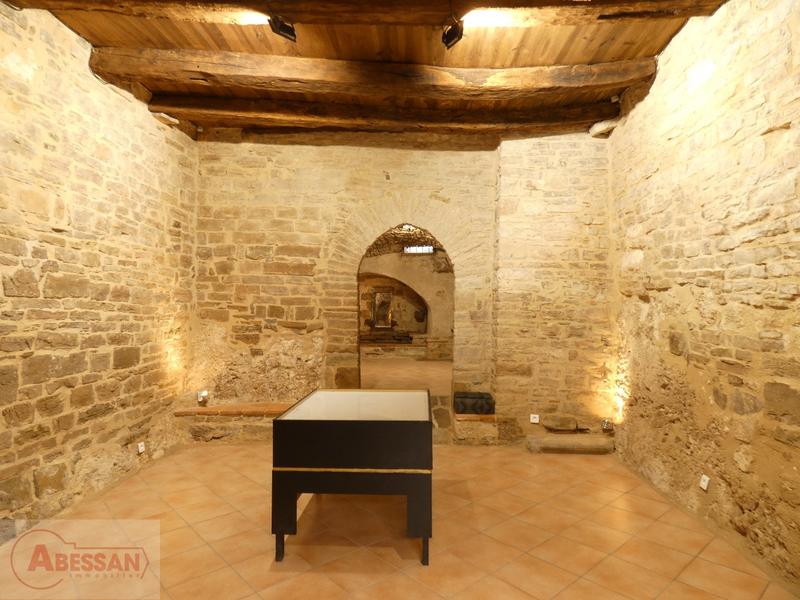 Maison - 201 m² - 12 pièces