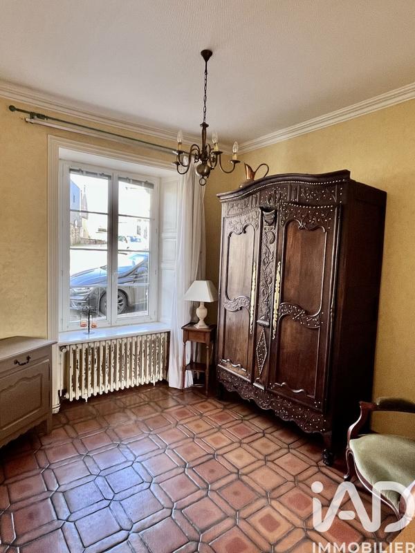 Maison - 217 m² - 6 pièces