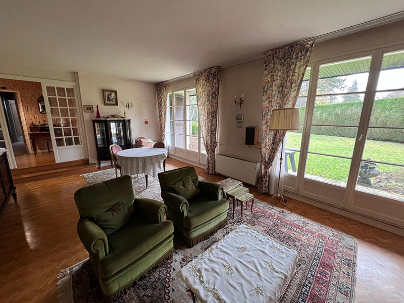 Maison - 225 m² - 7 pièces