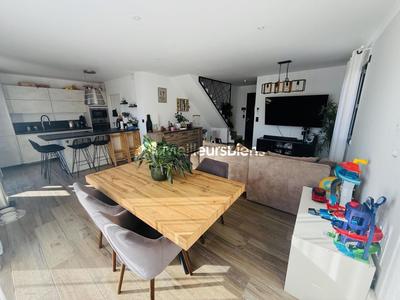 Villa - 90 m² - 4 pièces