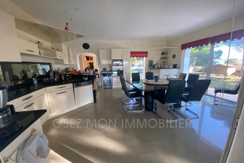 Villa - 340 m² - 9 pièces